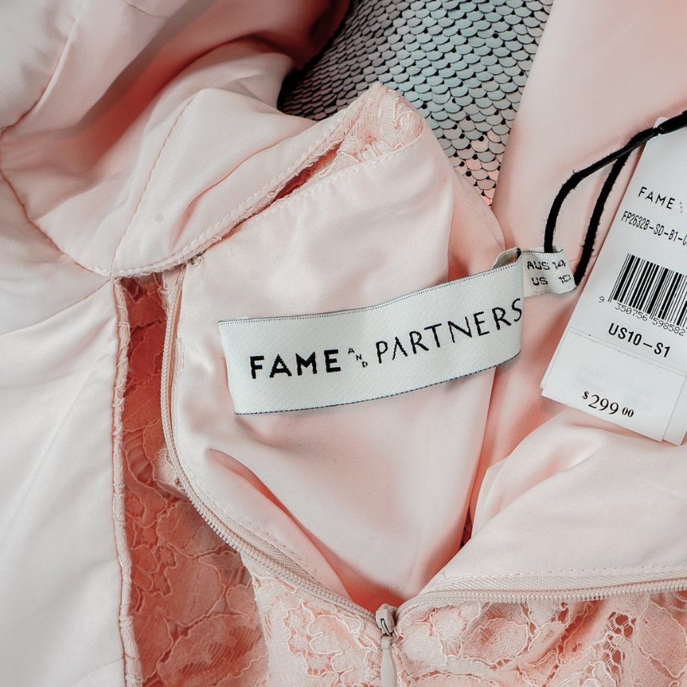 NWT Fame And Partners Pink Lace Mermaid gown - 10 - Picture 7 of 8